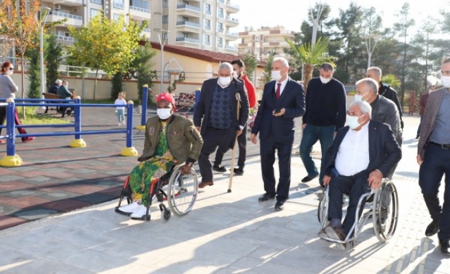 Karaköprü'de engelli vatandaşlar için engelsiz park