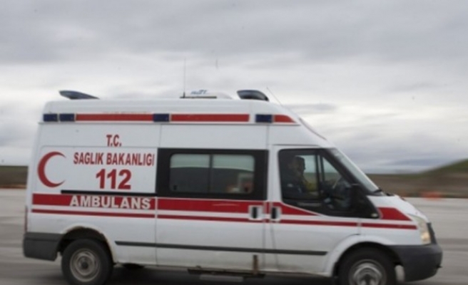 Şanlıurfa'da kaza: Park halindeki TIR'a çarptı