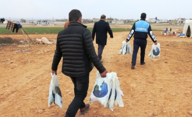 Çadırlarda yaşayan ailelere yardım eli uzatıldı