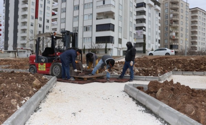 Karaköprü’de park çalışmaları devam ediyor