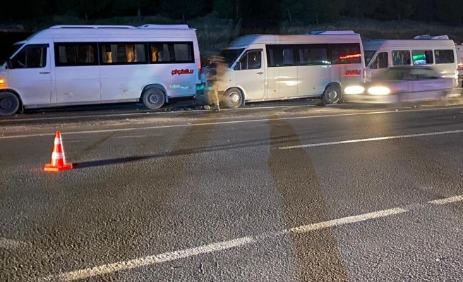 Şanlıurfa’da 5 araç birbirine girdi! Yaralılar var