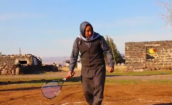 Urfalılar yöresel kıyafetlerle korta çıktı