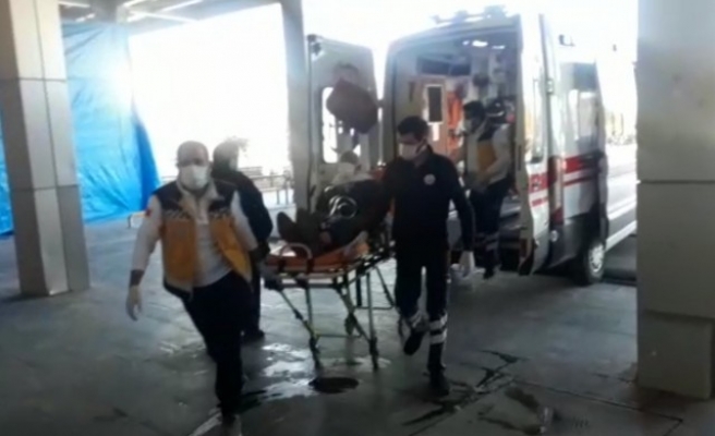 Akçakale'deki hastalar Eyyübiye'ye sevk edildi