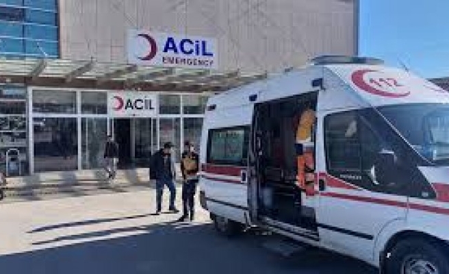 Şanlıurfa'da motosiklet devrildi: 2 yaralı