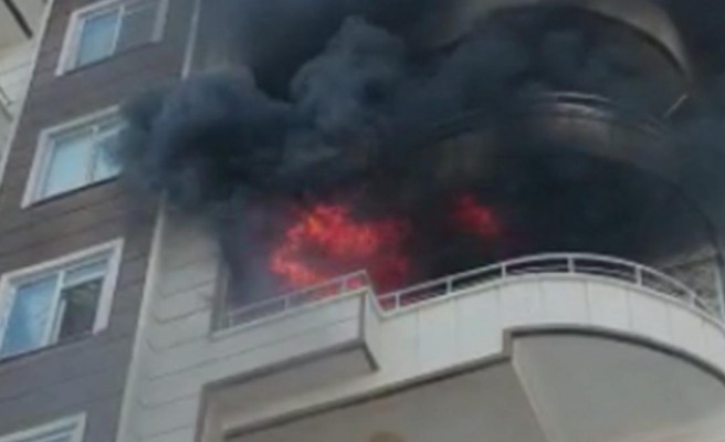 Karaköprü'de ev alev alev yandı!