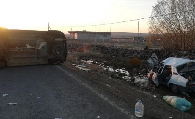 Siverek'te araçlar çarpıştı: 8 yaralı