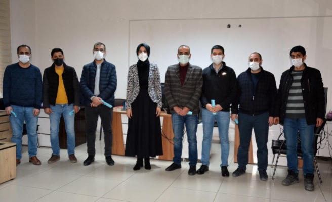 Ayşe Çakmak gazetecilerin gününü kutladı