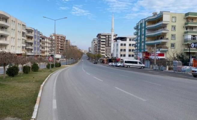 Şanlıurfa'daki sessizlik cadde ve sokaklara yansıyor