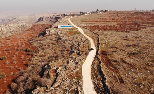 Halfeti’de yol çalışmaları devam ediyor