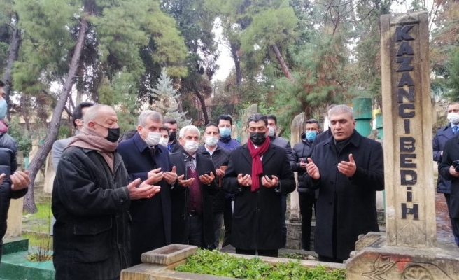 Kazancı Bedih mezarı başında anıldı (EK)