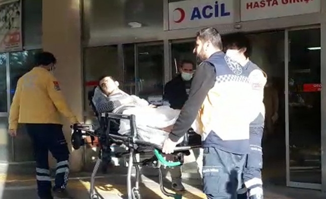 Oyun bıçaklı kavgaya dönüştü: 1 yaralı