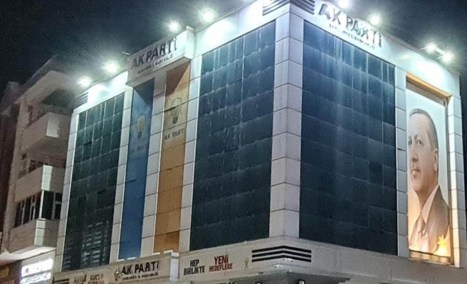 AK Parti'de sıra ankette!