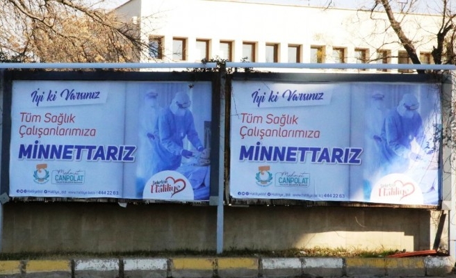 Şanlıurfa'da sağlık çalışanlarına bilboardlardan teşekkür