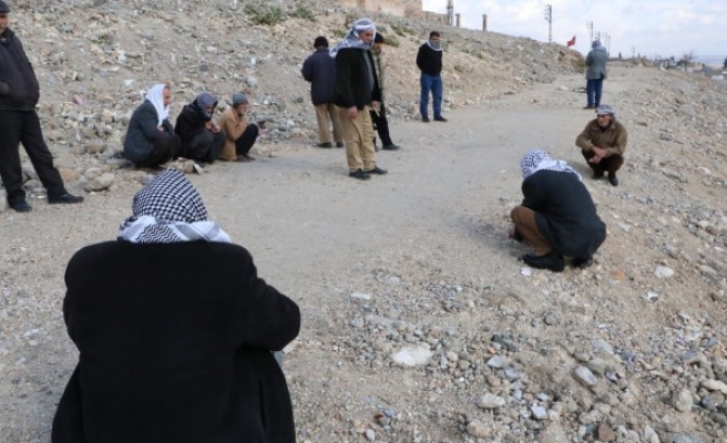 Şanlıurfa’da yaşlılar çocuklar gibi eğleniyor