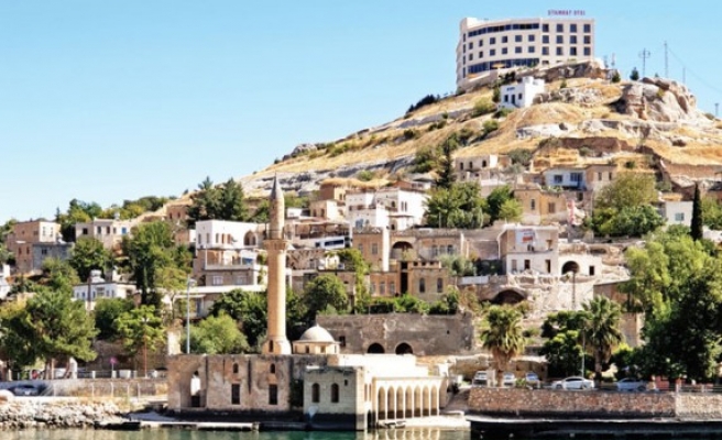 Halfeti'de otel hakkında yıkım kararı!