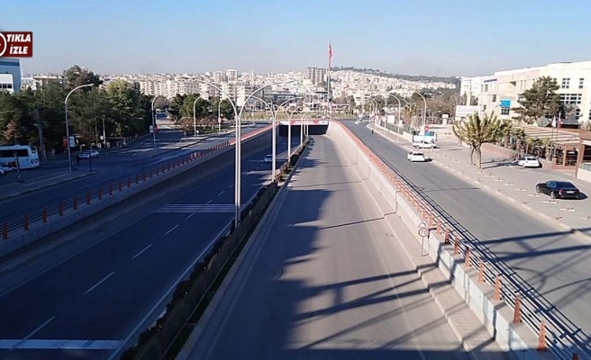 Şanlıurfa’da cadde ve sokaklar sessizliğe büründü