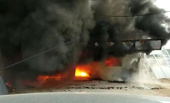 Akçakale’de iş yeri yangını korkuttu
