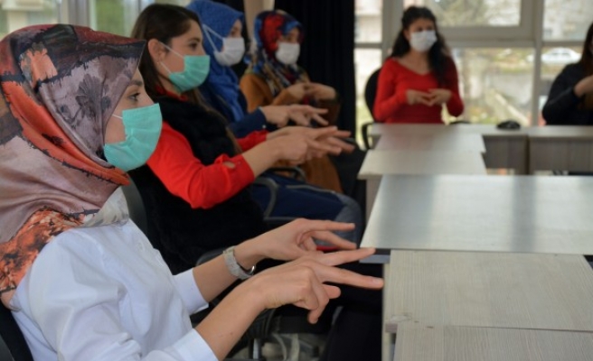 Siverek’te ücretsiz işaret dili kursu başladı