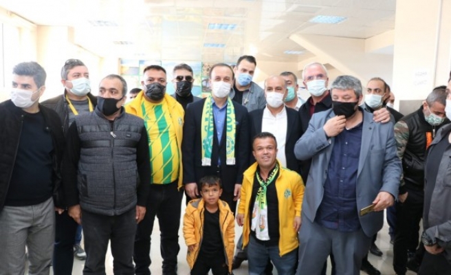 Vali Erin, Şanlıurfaspor’u tebrik etti