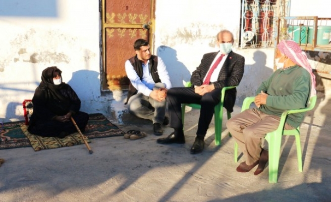 Yalçınkaya yaşlıları ziyaret etti