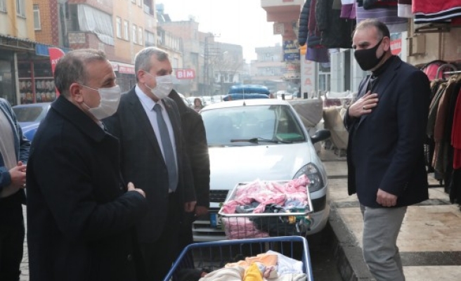 Beyazgül, esnaf ve vatandaşın sorunlarını dinledi