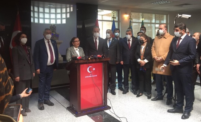 Bakan Pekcan, Şanlıurfa Valiliği'ni ziyaret etti