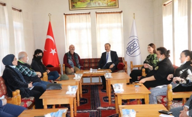 Vali Erin ünlü gurmeleri ağırladı