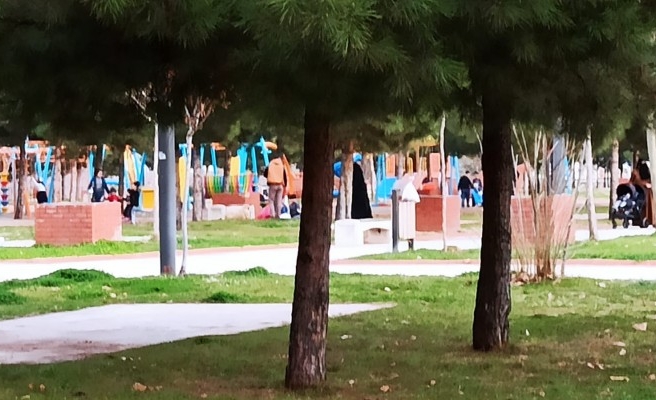 Sıcak havayı fırsat bilen vatandaşlar tedbirleri deldi