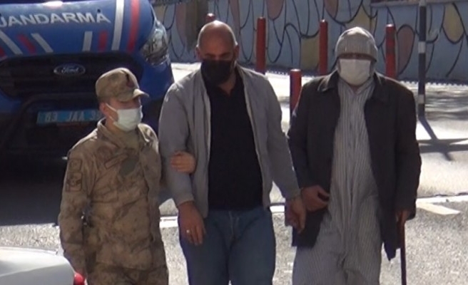 Araması bulunan 2 şüpheli yakalandı