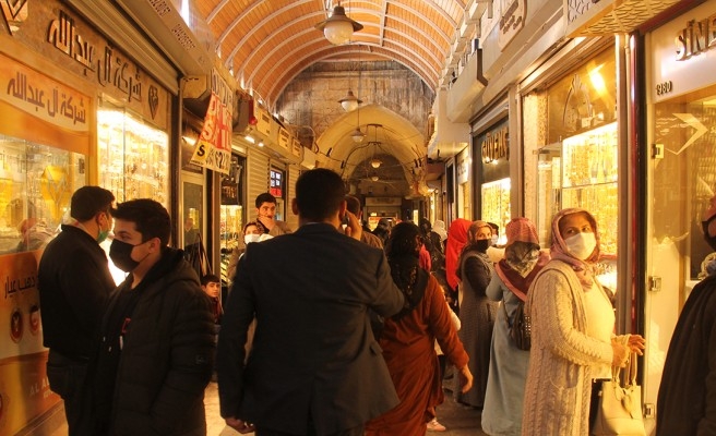 Şanlıurfa'da vatandaşlar altına rağbet ediyor