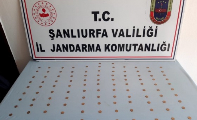 Viranşehir’de dönemine 110 altın sikke ele geçirildi