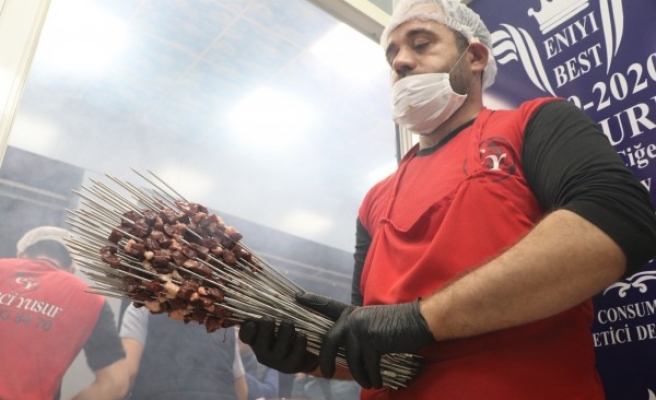 Şanlıurfalılar normalleşme sürecinde ciğercilerin yolunu tuttu