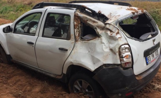 Şanlıurfa'da HDP'lilerin içerisinde bulunduğu araç devrildi (EK)