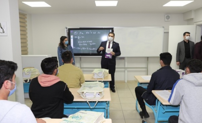 Haliliye’de sınava hazırlanan öğrencilere eğitim desteği sağlandı