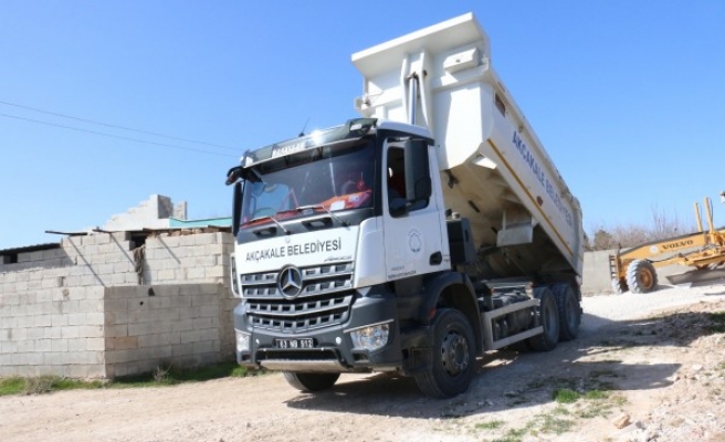 Akçakale'deki 5 mahalleye yeni yollar kazandırılıyor