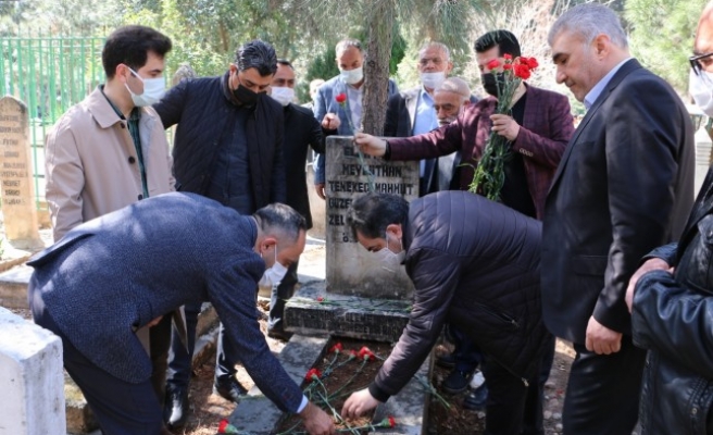 Tenekeci Mahmut mezarı başında anıldı