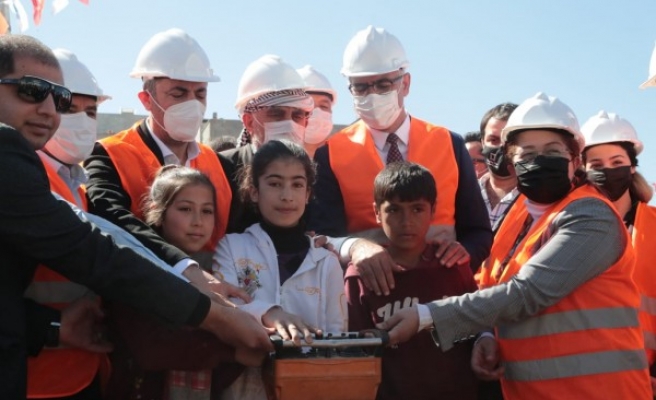 Eyyübiye’de Süleymanşah Gençlik Merkezinin temelini atıldı