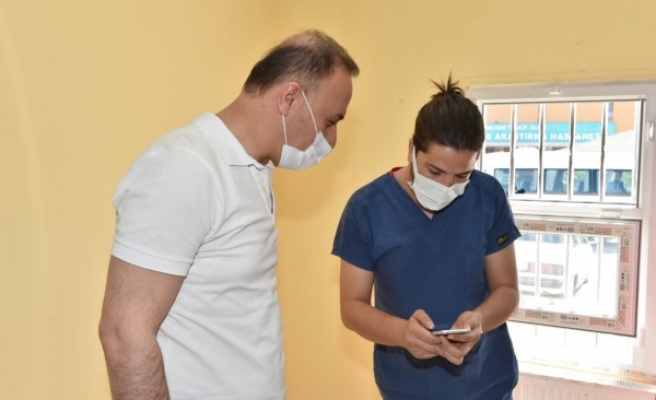 Vali Erin, sağlık çalışanlarını tebrik etti