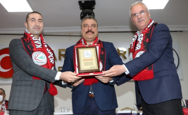 Karaköprüspor’da yeniden Mustafa Aslan dönemi başladı