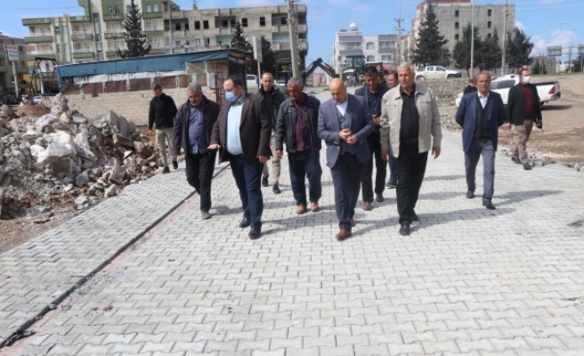 Viranşehir'de yol yapım çalışmaları devam ediyor