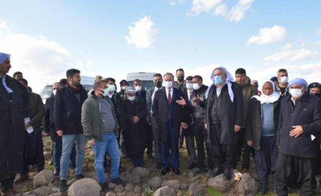 Vali Erin, Siverek’te kaybolan gençlerin aileleriyle görüştü