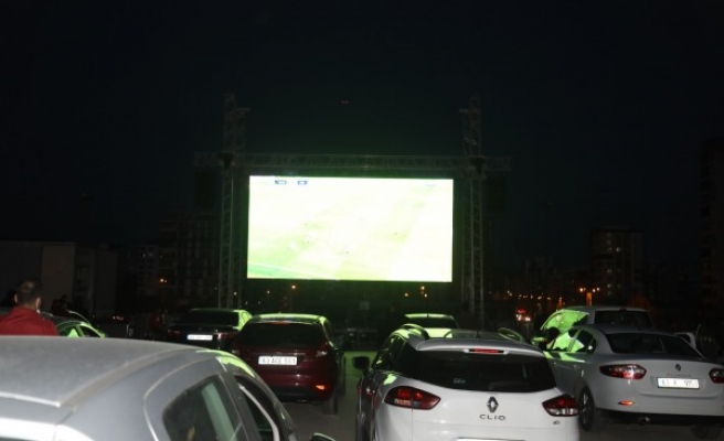 Şanlıurfa’da ‘arabada derbi’ keyfi