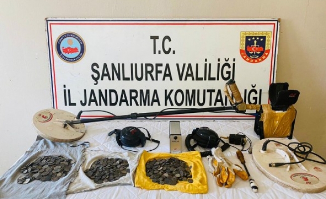 Roma dönemine ait 850 bronz sikke ele geçirildi