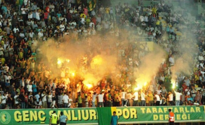 Taraftarlar tribünlere geri mi dönüyor?