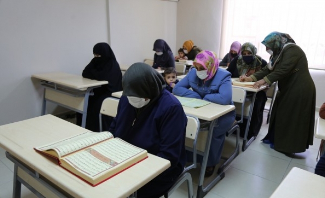 Haliliye Belediyesi kadınlara kurs veriyor