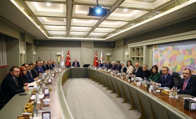 AK Parti MYK listesinde kimler yer aldı?