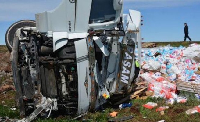 Şanlıurfa'da TIR kazası: 1 ölü, 1 yaralı