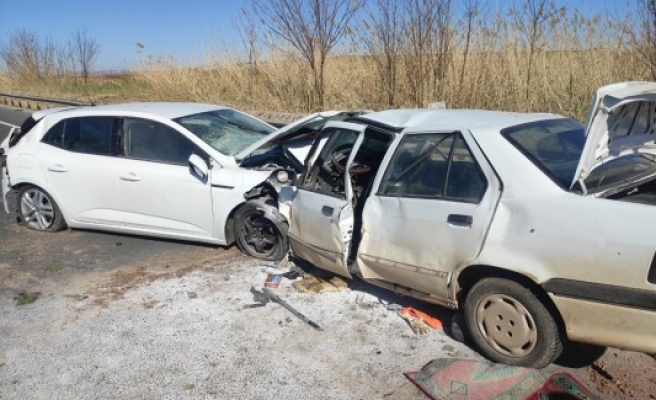 Şanlıurfa’da zincirleme trafik kazası: 4 yaralı, 1ölü (EK)
