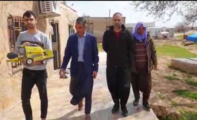 Şanlıurfa'da engelli genç atık malzemeleri değerlendirdi