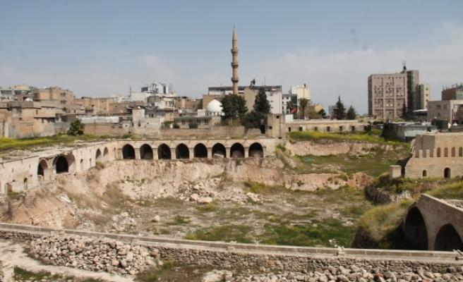 Tarihi Millet Hanı tahribata uğradı